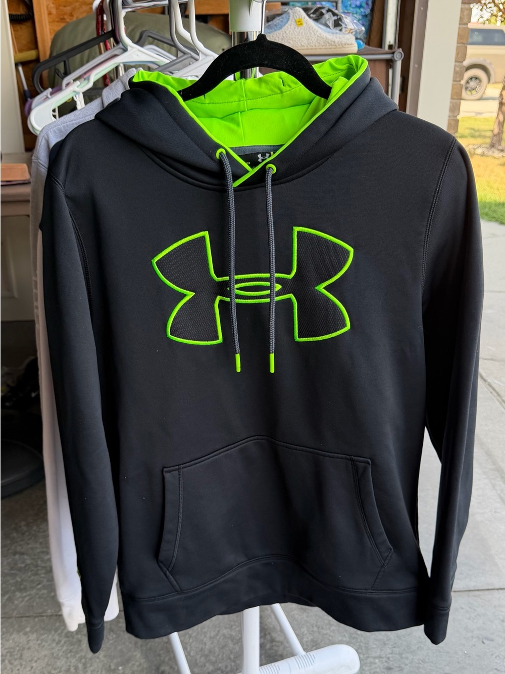 Under Armour Men’s Black Hoodie with Neon Green Logo and Lining